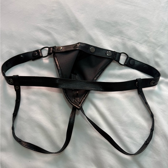 Black Faux Leather Harness Belt - Picture 2 of 2